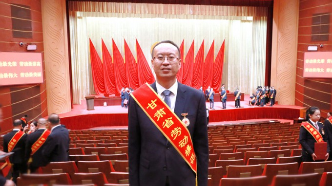 讓奮斗成為青春底色，為隴原水利繪就藍圖 | 記甘肅省勞動模范李長春